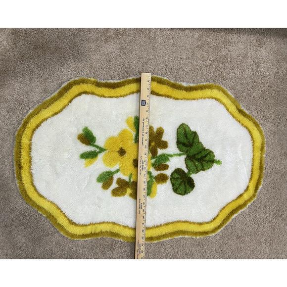 Vintage 70s Yarn Short Shag Shaggy Mustard Floral Sm Area Rug Bath Mat MCM Regal - Picture 2 of 4